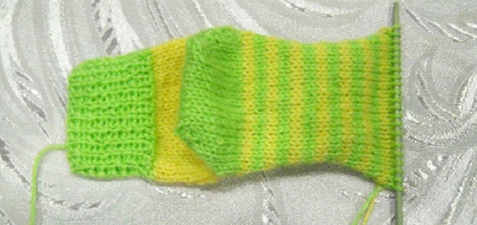 Как вязать носки без спиц