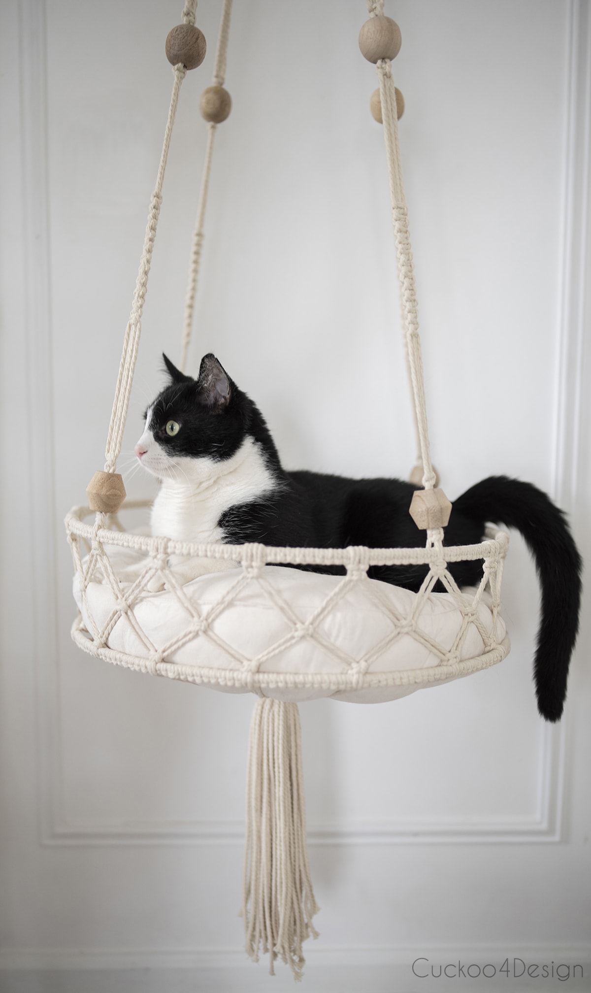 Подвесная лежанка для кошек